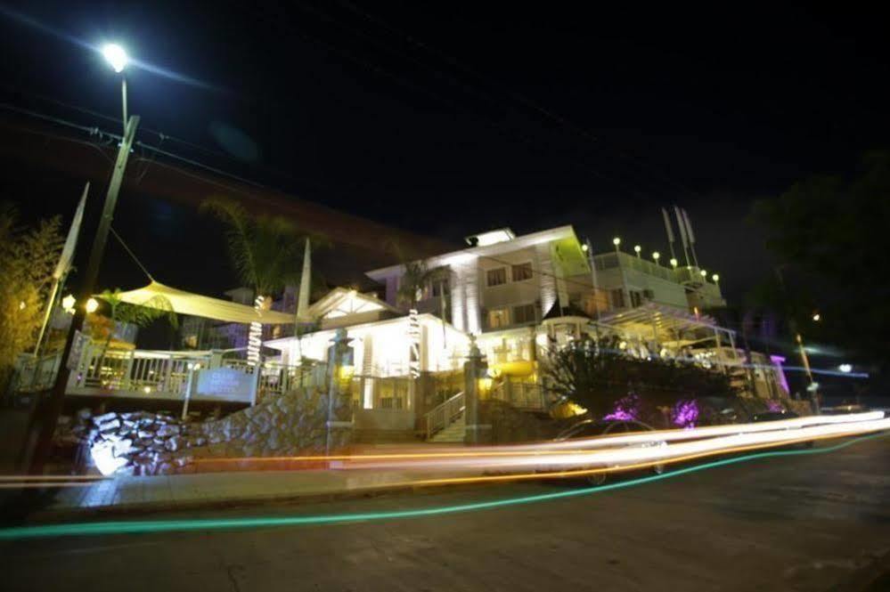 Club House Hotel Βίλα Κάρλος Παζ Εξωτερικό φωτογραφία
